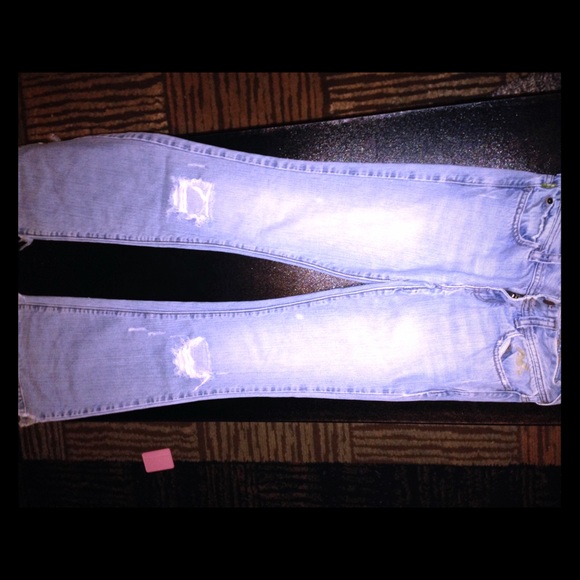 Hollister Short / Flare SZ 1 Jeans Distressed Rip