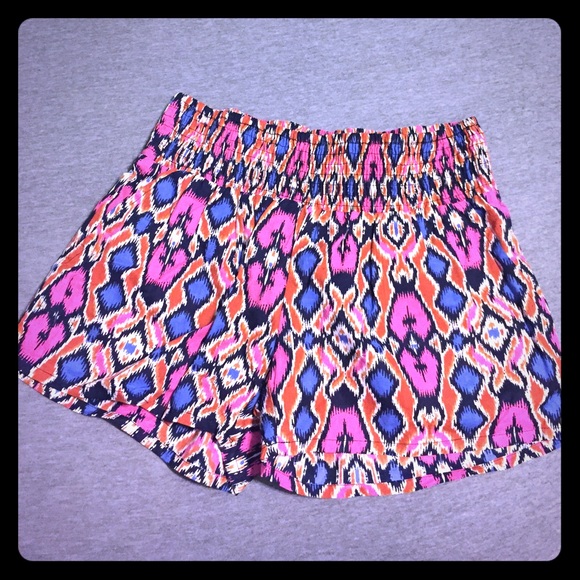 Tribal earthbound shorts