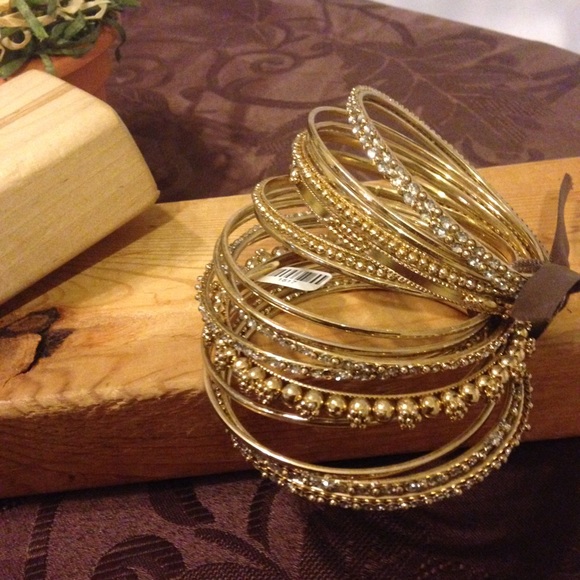 Multi Gold Tone Bangles - Picture 2 of 3