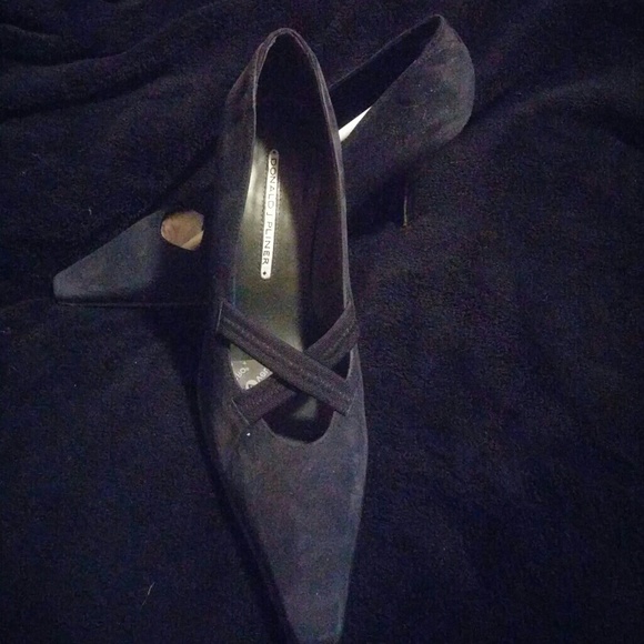 Size 8 Navy Blue Suede Donald J. Pliner heels
