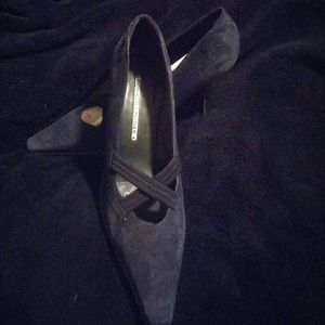 Size 8 Navy Blue Suede Donald J. Pliner heels