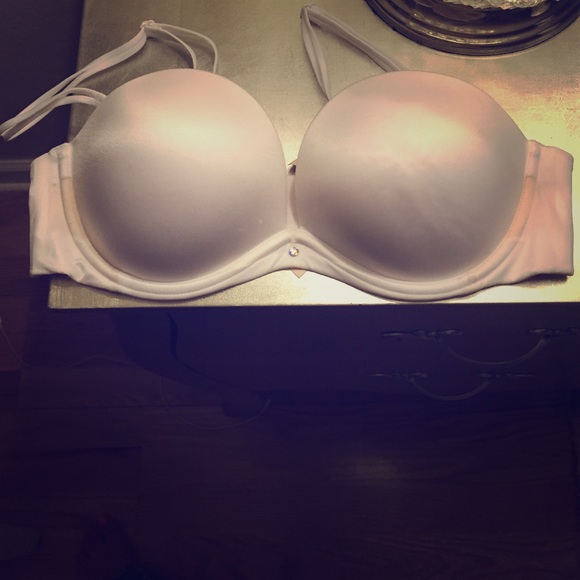 Band new Victoria Secret Reversible Bra.
