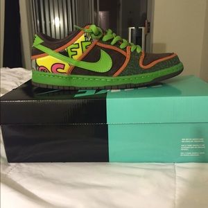 Men's size 12 de la soul Nike air dunks