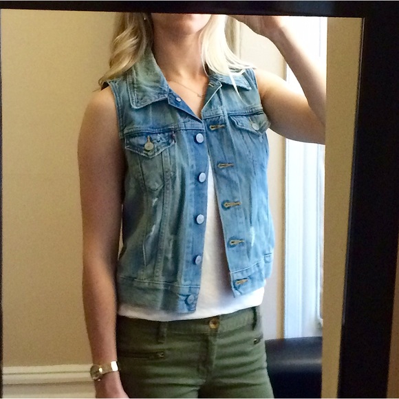 HP🎉 Levi's deconstructed denim vest - Picture 4 of 4