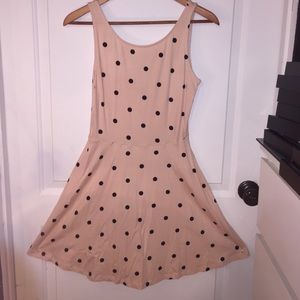 Supper cute poka dot dress!
