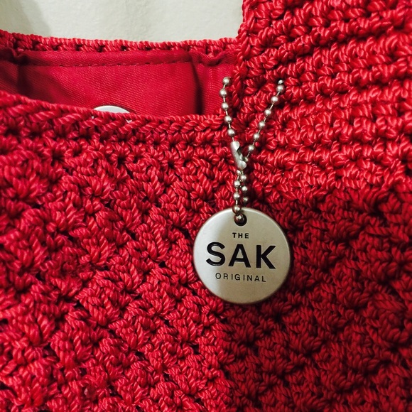 The Sak purse. Red.