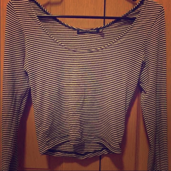 Brandy Melville long sleeve crop