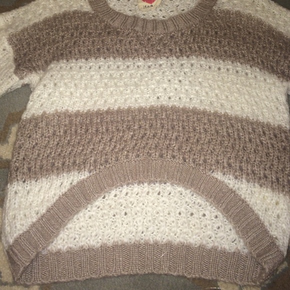 Sweater - Picture 3 of 4