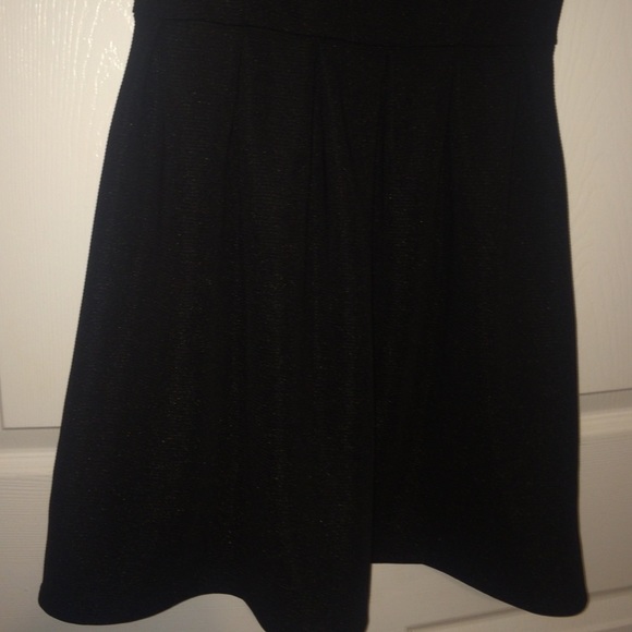 Little black dress! - Picture 3 of 4