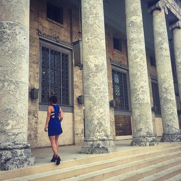 MEET YOUR SELLER/BUYER :) - Picture 2 of 4