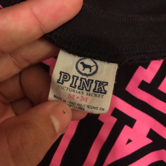 Pink Sweatshirt 😘💁🏽😻 - Picture 2 of 2