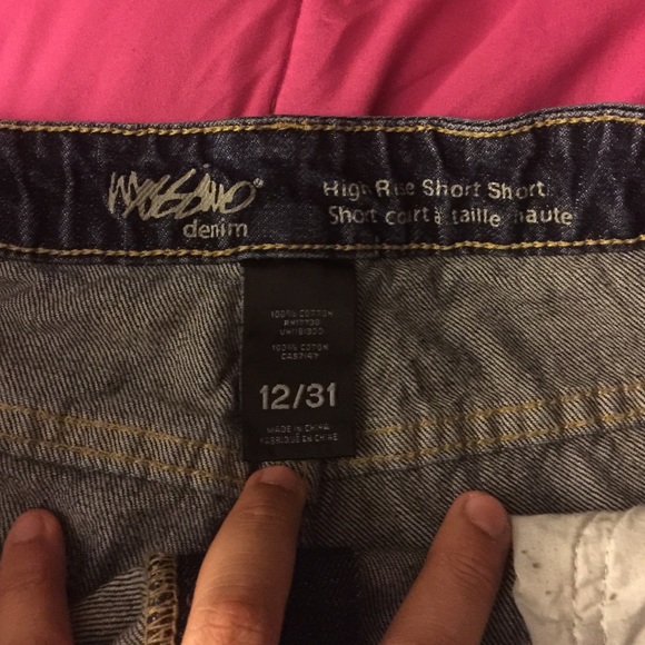 Jean shorts , brand new - Picture 3 of 3