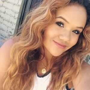 Meet your Posher, Destiny