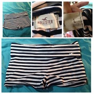 ♡Hollister Booty Shorts♡ Size L