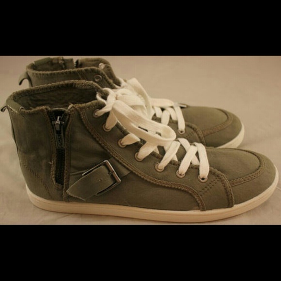 Roxy Shoes - Roxy high tops