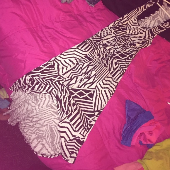 Deb Dress , Size medium 👗 - Picture 3 of 4