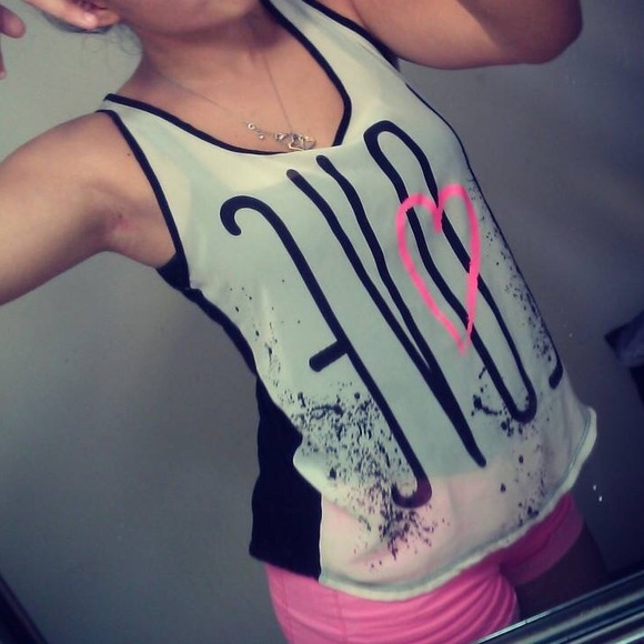 See through Love tank top - Picture 3 of 3