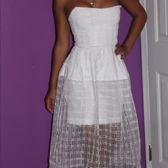 NICHOLAS (EXCLUSIVE) White strapless ball dress - Picture 4 of 4