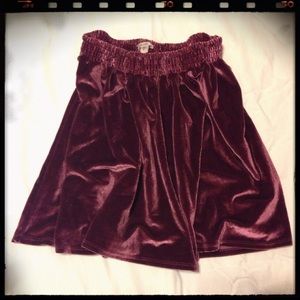 ❤️Burgundy Red Velvet Skater Skirt❤️