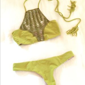 ACACIA SWIMWEAR PANAMA TOP//HOOKIPA BOTTOMS PETITE