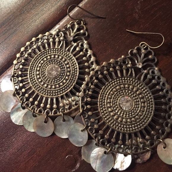 Earrings - Picture 4 of 4