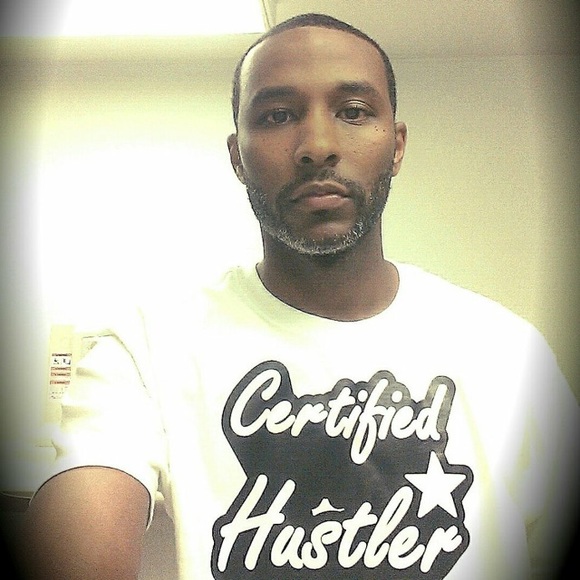 Tee shirt