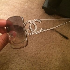 💯 authentic CHANEL shades