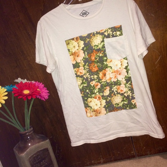 Floral top - Picture 1 of 1