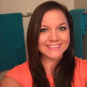 Meet your Posher, Candice