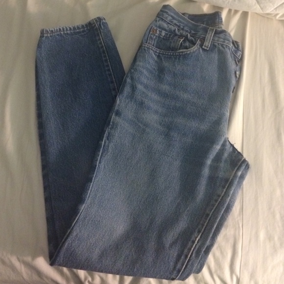 Levi's 501 mom jeans