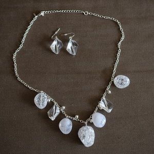 Chunky necklace and earring set