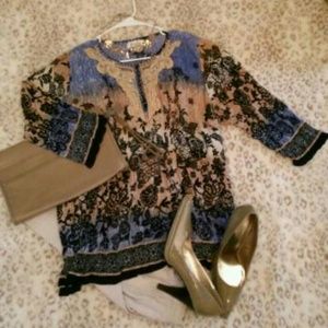 👕 Boho Flowers n Lace Top