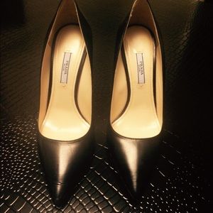 Prada black pumps size 39
