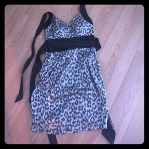 Dress. Silver/black cheetah like print