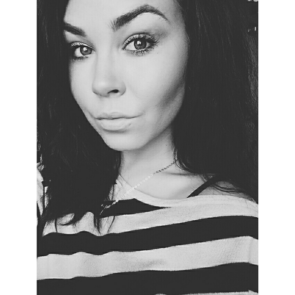 Meet your Posher, Ariel