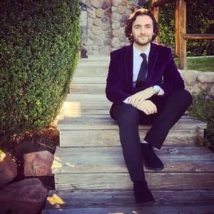 Meet your Posher, Max