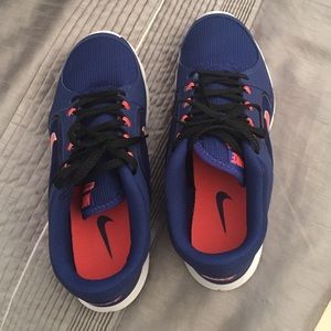 Brand new Nike tennis shoes