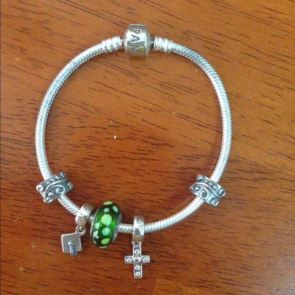 🔹AUTHENTIC NEVER WORN🔹Pandora Bracelet w/ CHARMS - Picture 2 of 3