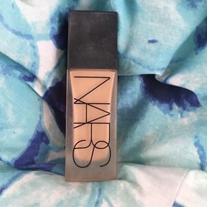 Nars all day luminous weightless foundation