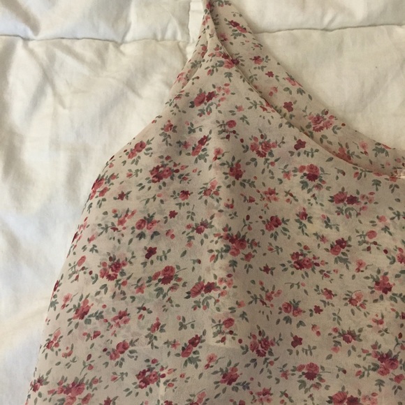 Floral Top - Picture 2 of 3