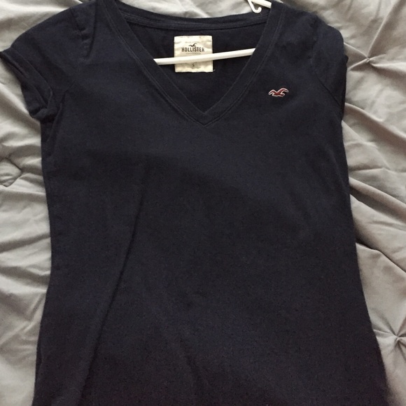 Navy blue hollister tee - Picture 1 of 1