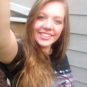 Meet your Posher, Brooke