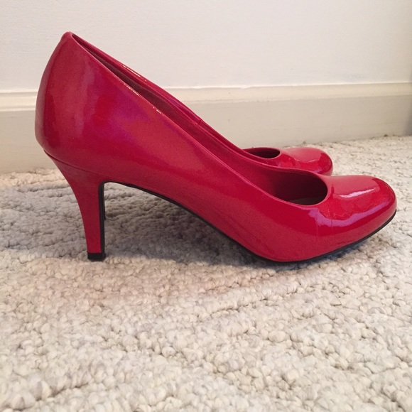 Bright Red Heels - Picture 3 of 4