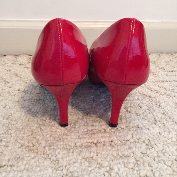 Bright Red Heels - Picture 4 of 4