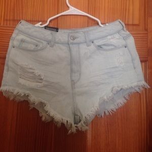 Highwaisted Lightwash H&M shorts