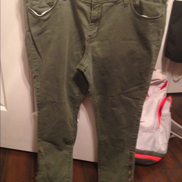 Olive Green Capris