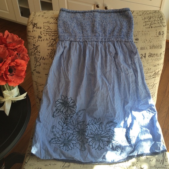 💥SOLD💥 Strapless Dress 🎀