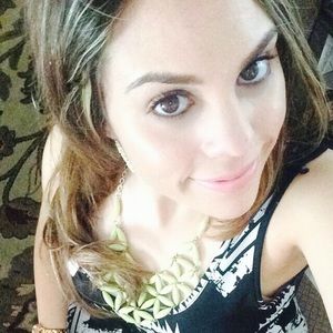 Meet your Posher, Noelia