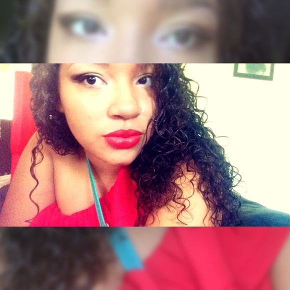 Meet your Posher, Delylah - Picture 1 of 1