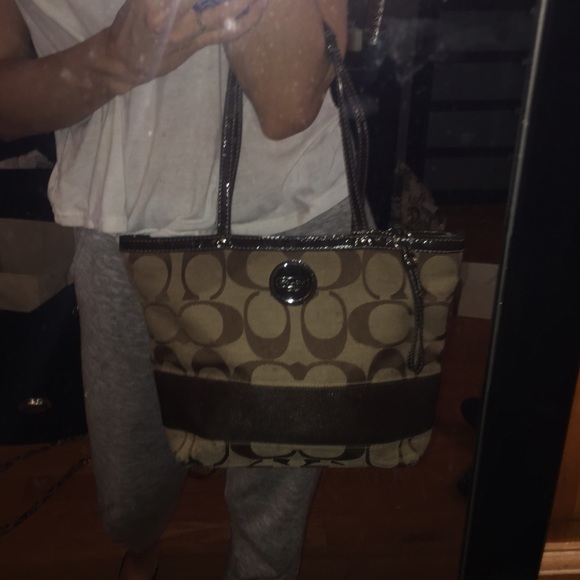 Brown Coach bag! - Picture 3 of 3